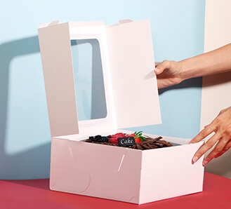 Pastry box with window